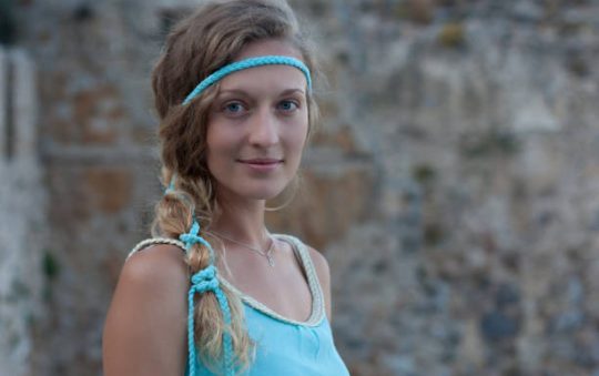 Comment mettre un headband tissu ?