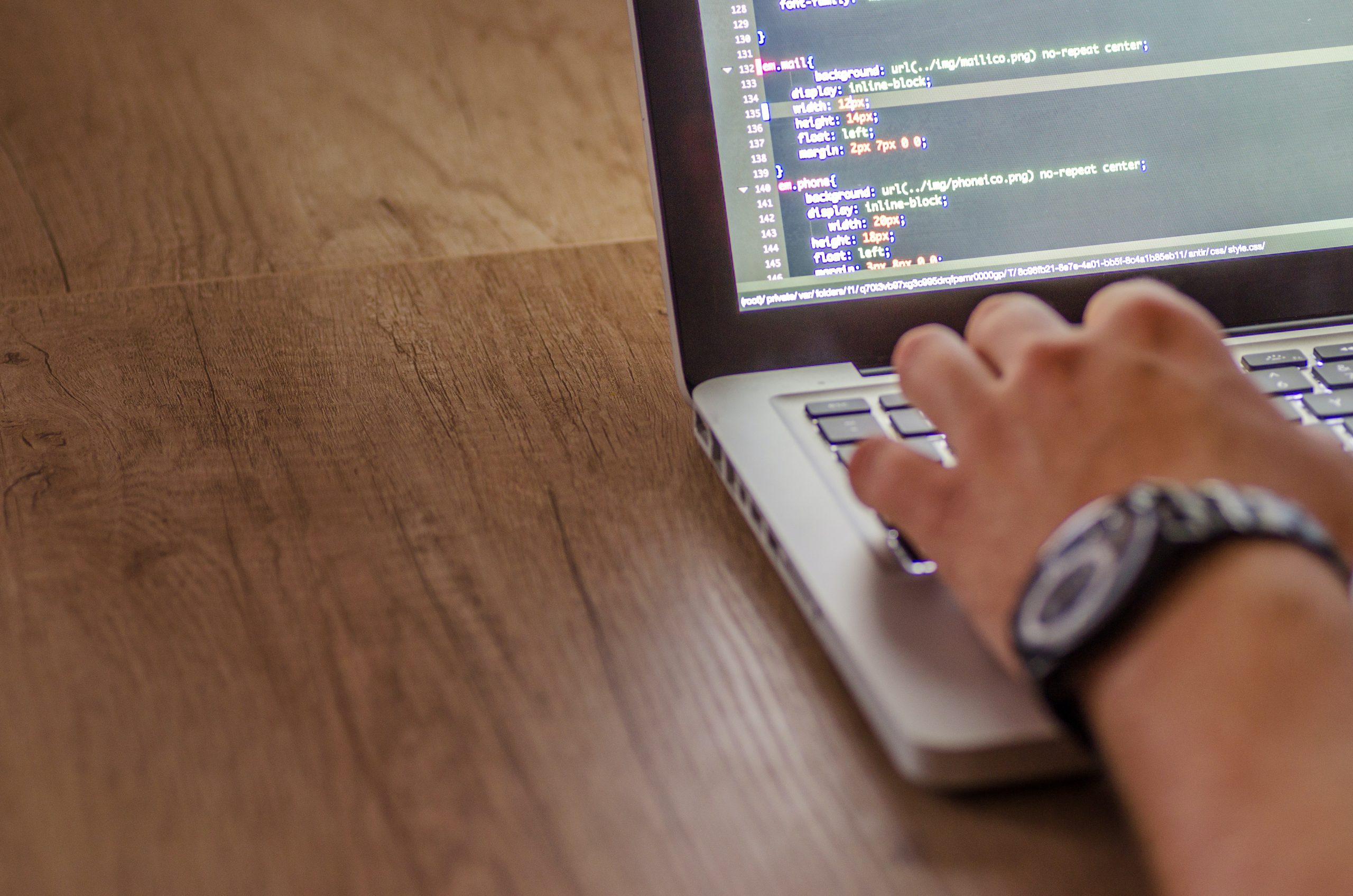 Contrat d’infogérance informatique : les clauses importantes