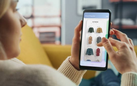 Acheter sur une boutique de mode en ligne : les avantages